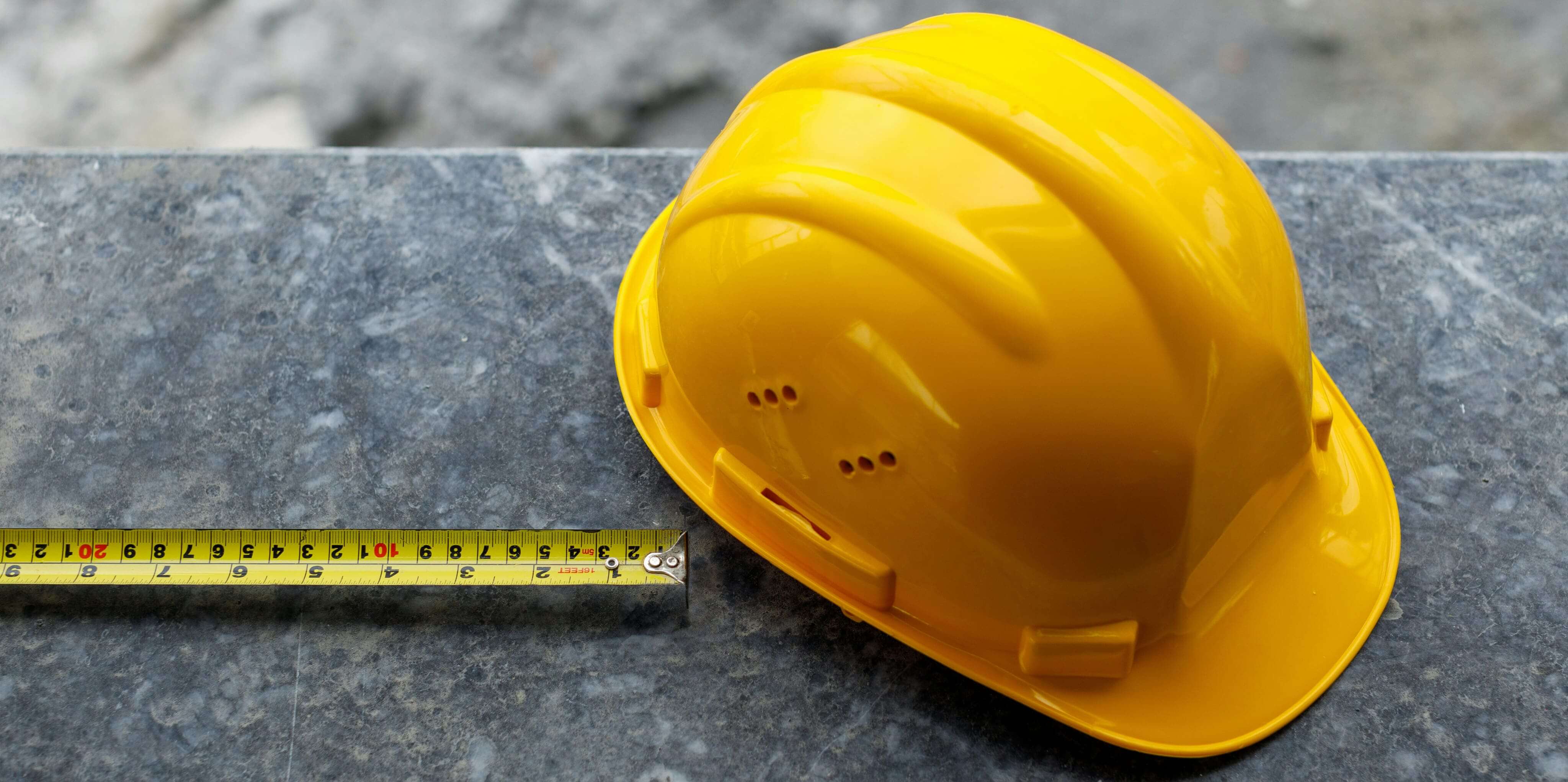 Architetto Fulchero al lavoro su progetto a Saluzzo